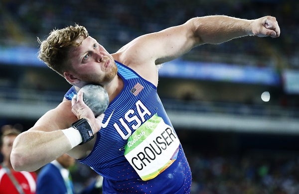 epa05497878 Ryan Crouser of the USA competes in the men's Shot Put final of the Rio 2016 Olympic Games Athletics, Track and Field events at the Olympic Stadium in Rio de Janeiro, Brazil, 18 August 2016.  EPA/DIEGO AZUBEL