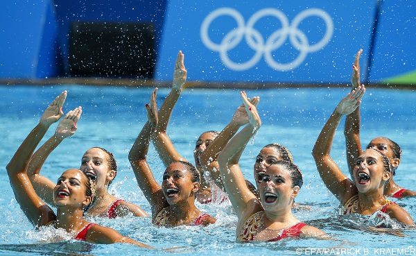 epa05496511 Team Egypt performs in the Synchronised Swimming Teams Technical Routine Final of the Rio 2016 Olympic Games Synchronised Swimming events at the Maria Lenk Aquatics Centre in the Olympic Park in Rio de Janeiro, Brazil, 18 August 2016.  EPA/PATRICK B. KRAEMER
