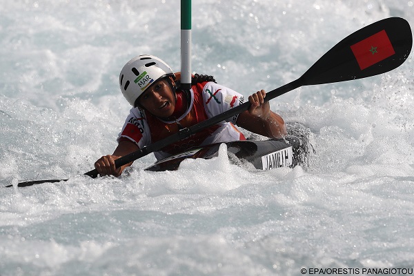 epa05465476 Hind Jamili of Morocco in action during the women's Kayak (K1) Heats of the Rio 2016 Olympic Games Canoe Slalom events at the Whitewater Stadium in Deodoro, Rio de Janeiro, Brazil, 08 August 2016.  EPA/ORESTIS PANAGIOTOU